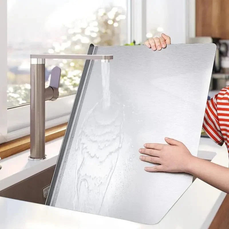 High-quality cutting board made of stainless steel with edge – ideal for homemade pizza, pastries, and more!