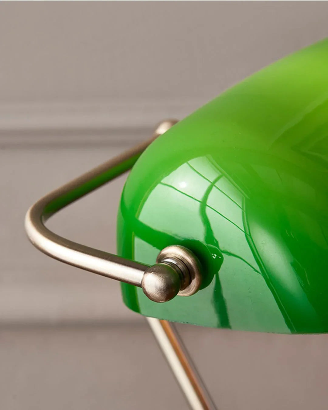 Classic Banker Lamp for office emerald glass